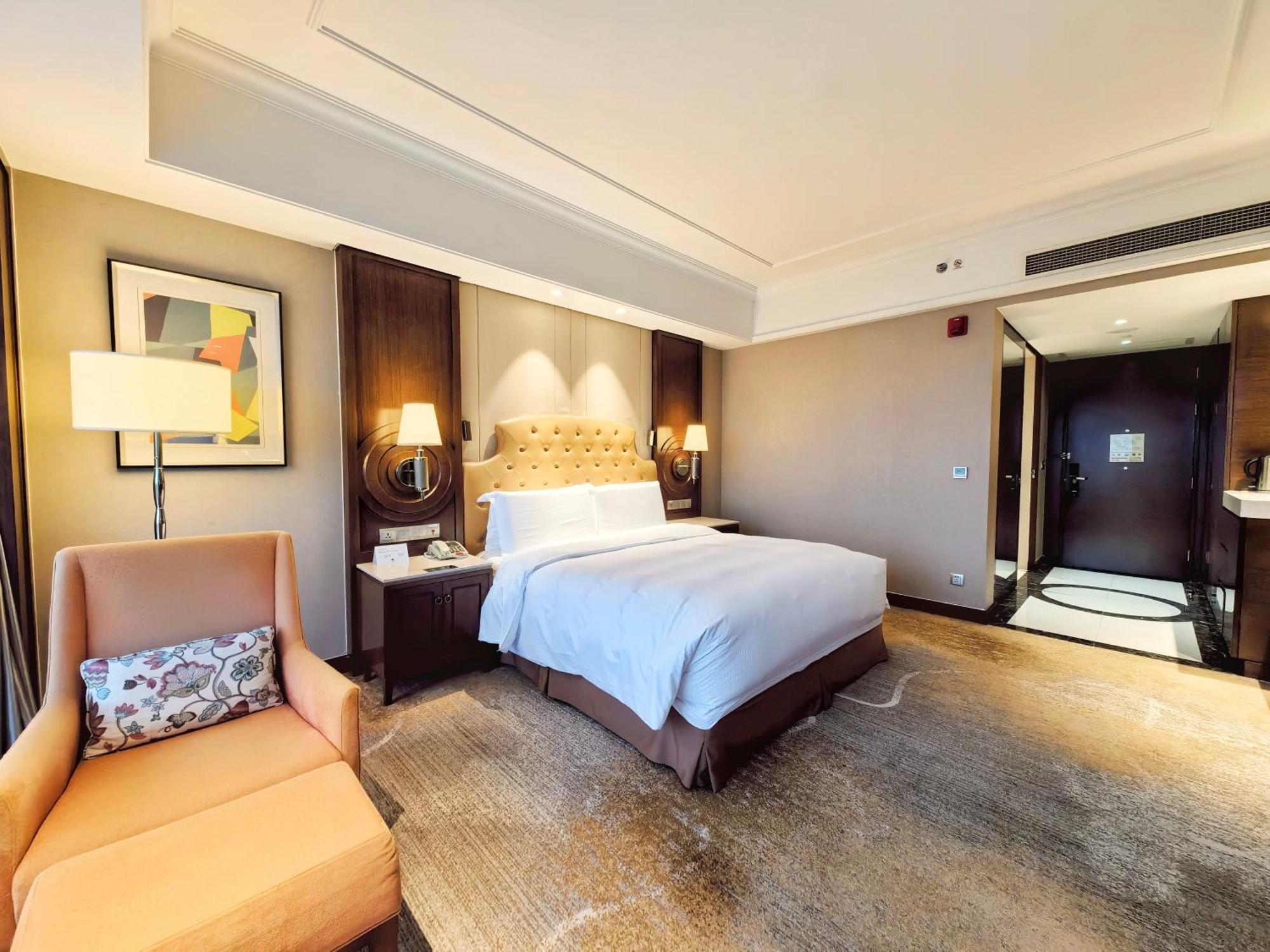 Doubletree By Hilton Ningbo - Chunxiao Hotel Luaran gambar