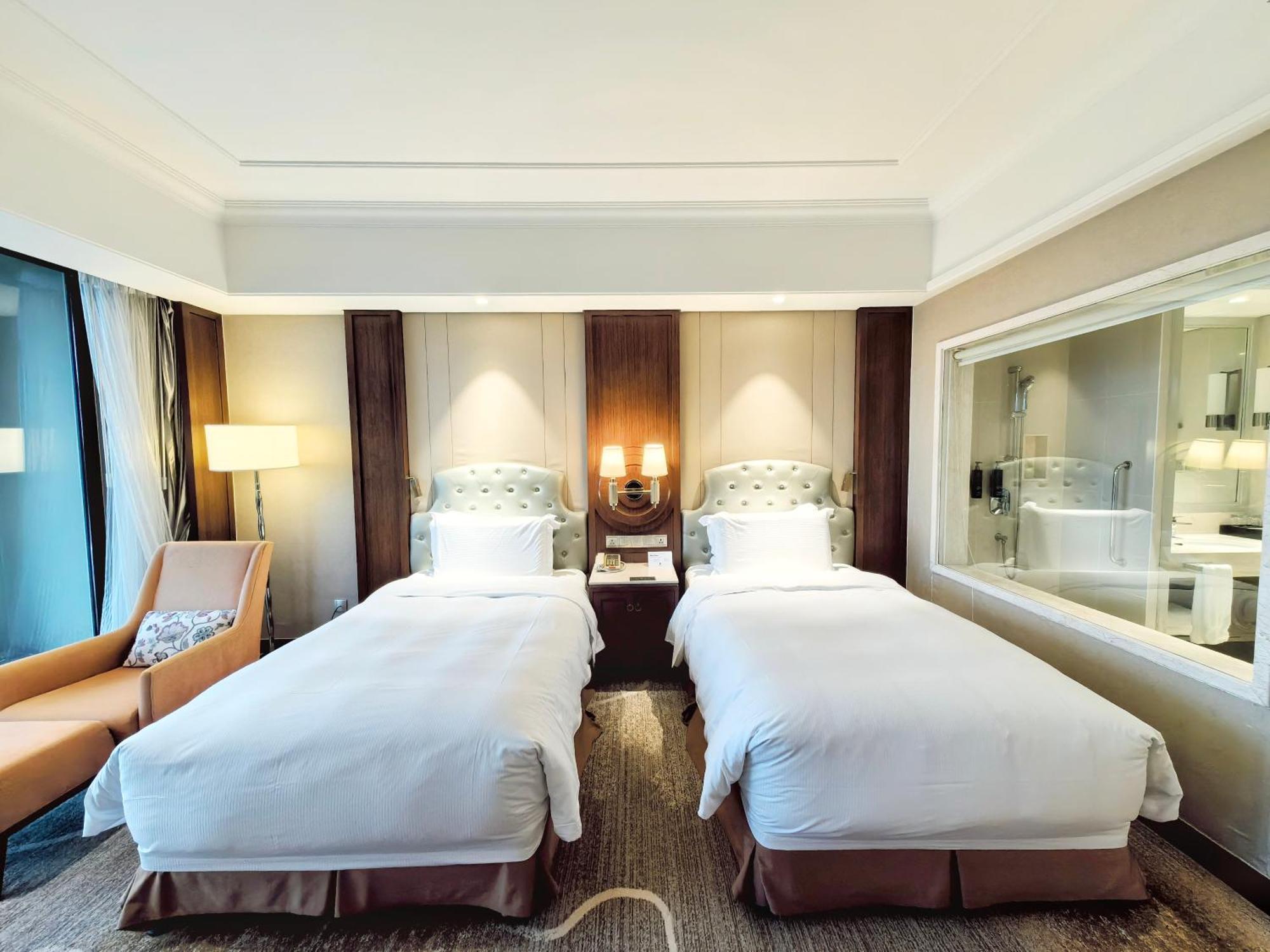 Doubletree By Hilton Ningbo - Chunxiao Hotel Luaran gambar