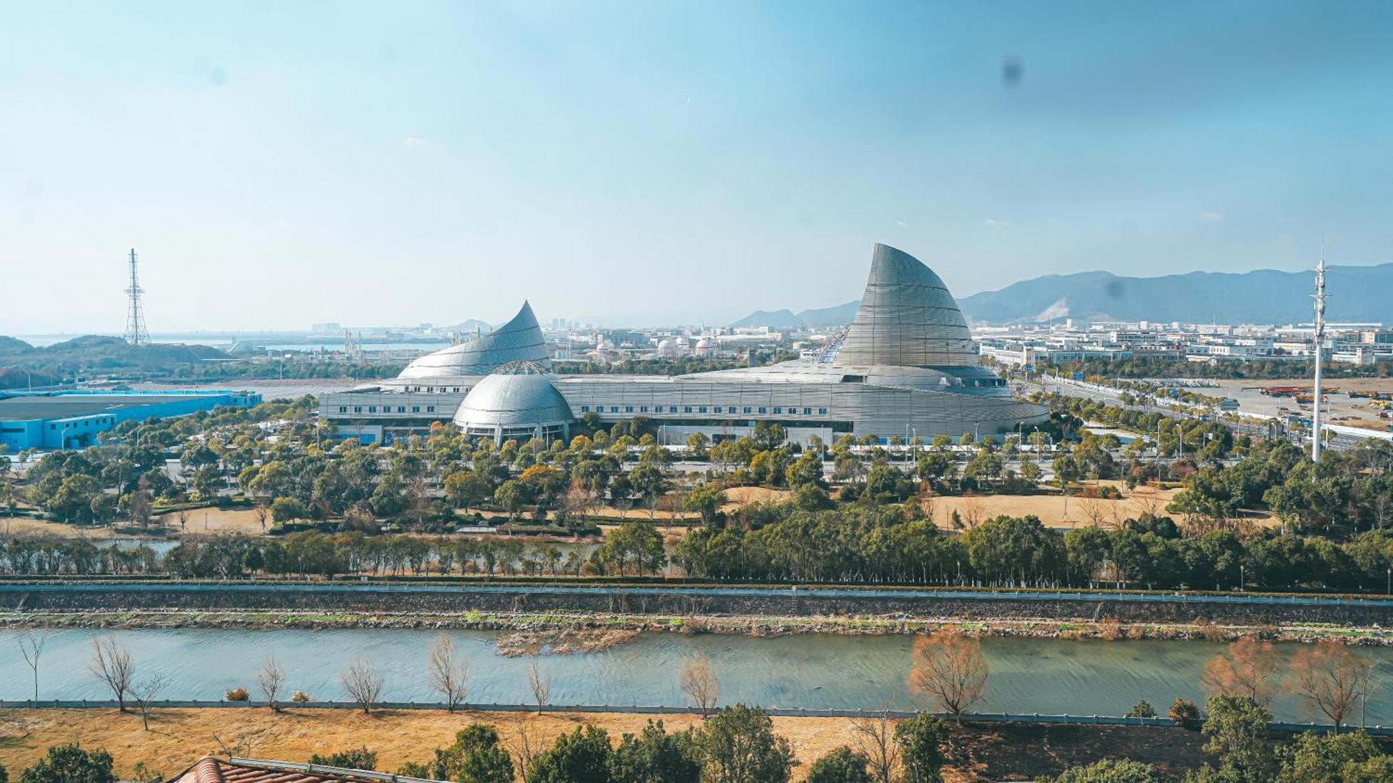 Doubletree By Hilton Ningbo - Chunxiao Hotel Luaran gambar