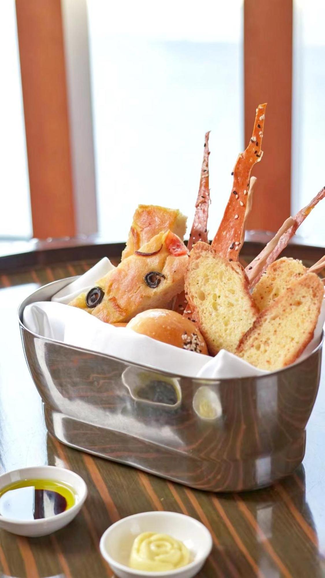 Doubletree By Hilton Ningbo - Chunxiao Hotel Luaran gambar